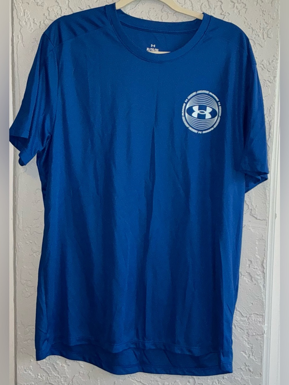 Under Armour Men’s Royal Blue Short Sleeve Performance Tee with Chest Logo